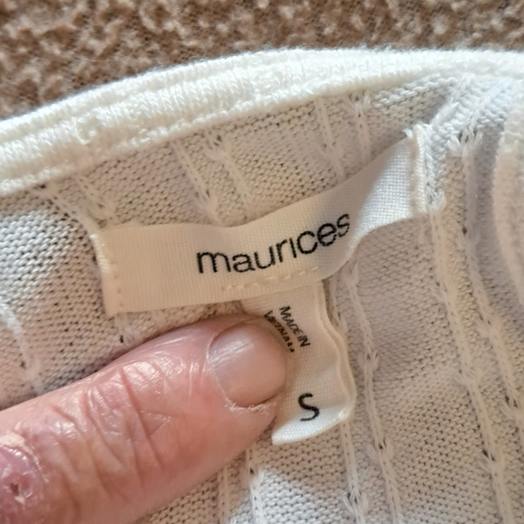 White V-Neck Bell Sleeve Blouse by Maurices.. Oversized Sm.. Lacy Sleeve - Picture 8 of 9